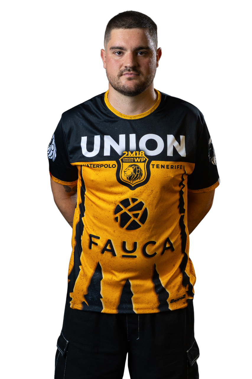 Rubén González